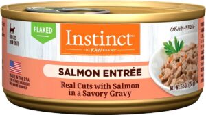 Влажный корм для кошек Instinct с лососем в хлопьях
